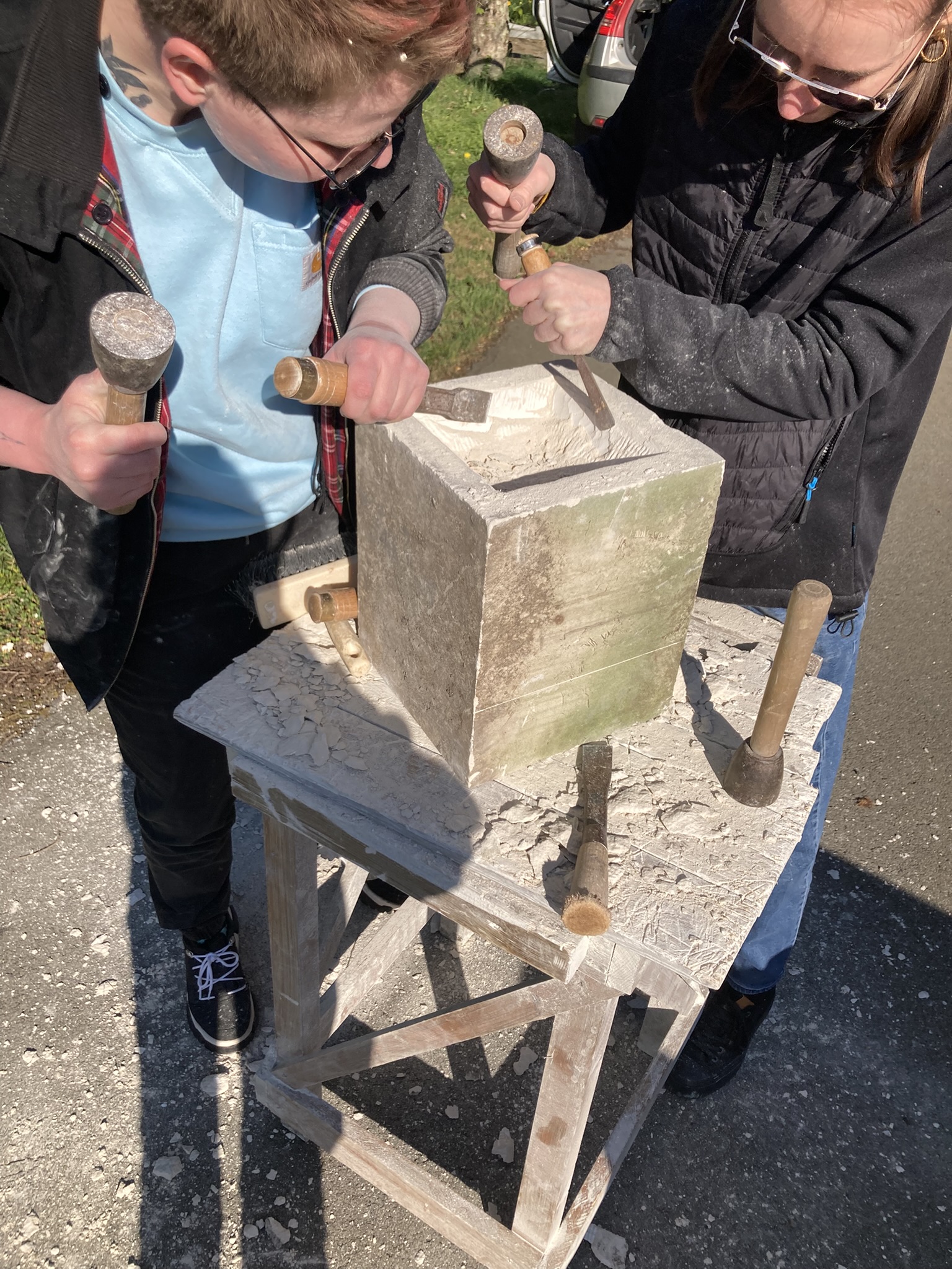 atelier taille de pierre en duo